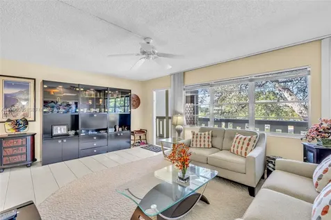 3029 Berkshire B Deerfield Beach FL 33442