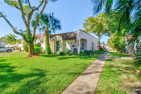 7316 Twin Sabal Drive Miami Lakes FL 33014