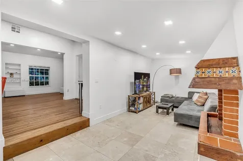 2293 SW 24th Terrace Miami FL 33145