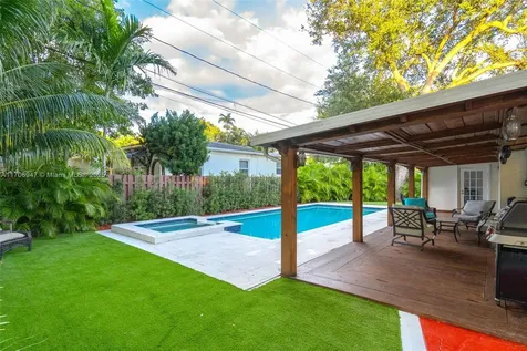 2293 SW 24th Terrace Miami FL 33145