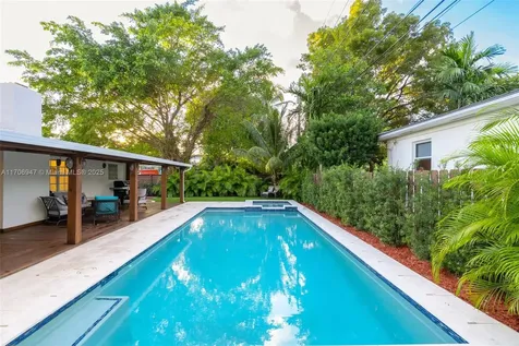 2293 SW 24th Terrace Miami FL 33145