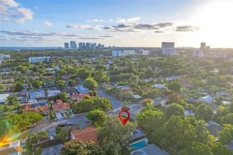 2293 SW 24th Terrace Miami FL 33145