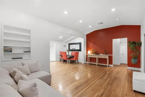 2293 SW 24th Terrace Miami FL 33145