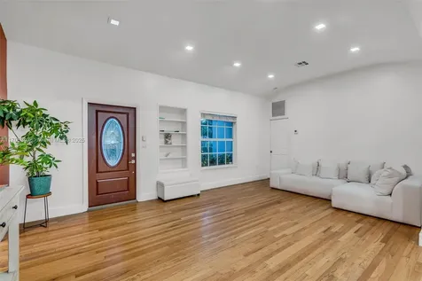2293 SW 24th Terrace Miami FL 33145