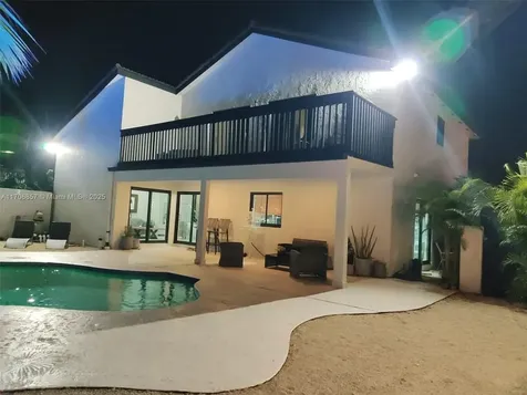 17715 NW 62nd Place N Hialeah FL 33015