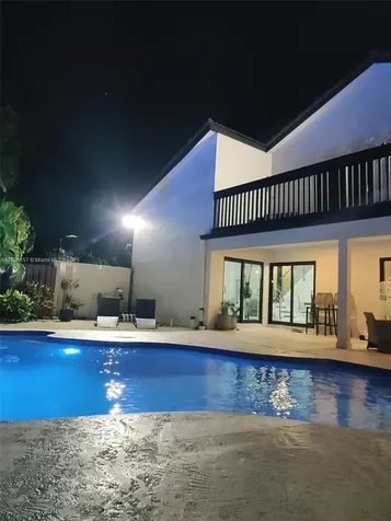 17715 NW 62nd Place N Hialeah FL 33015
