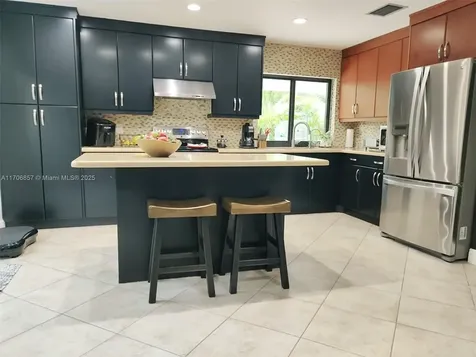 17715 NW 62nd Place N Hialeah FL 33015