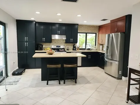 17715 NW 62nd Place N Hialeah FL 33015