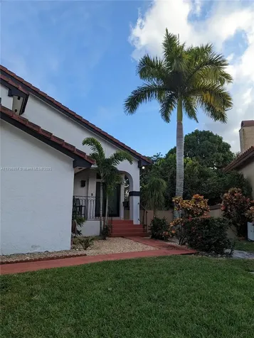 17715 NW 62nd Place N Hialeah FL 33015