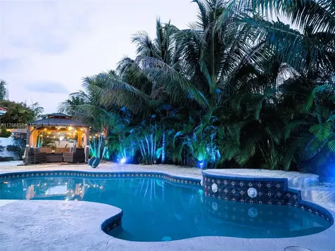17715 NW 62nd Place N Hialeah FL 33015