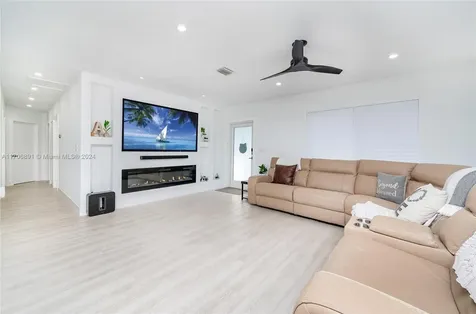 12525 SW 187th Street Miami FL 33177