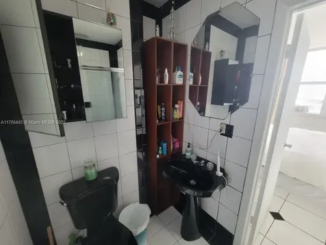 5601 Collins Avenue Miami Beach FL 33140
