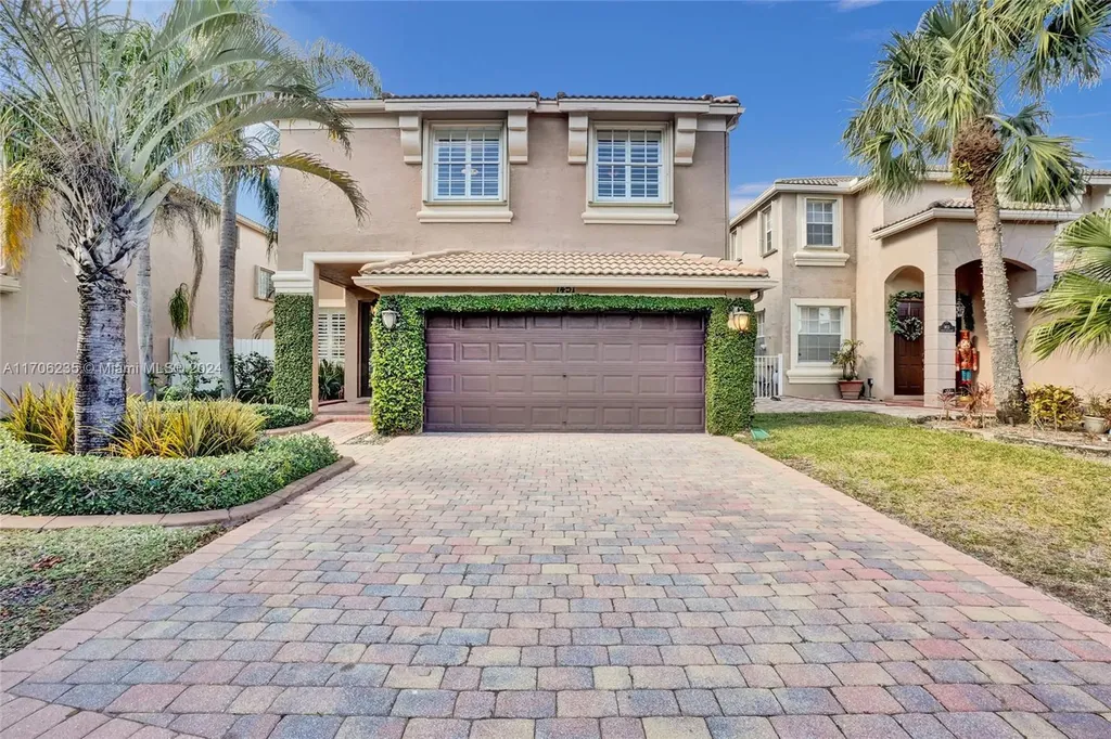 1451 Briar Oak Court Royal Palm Beach FL 33411