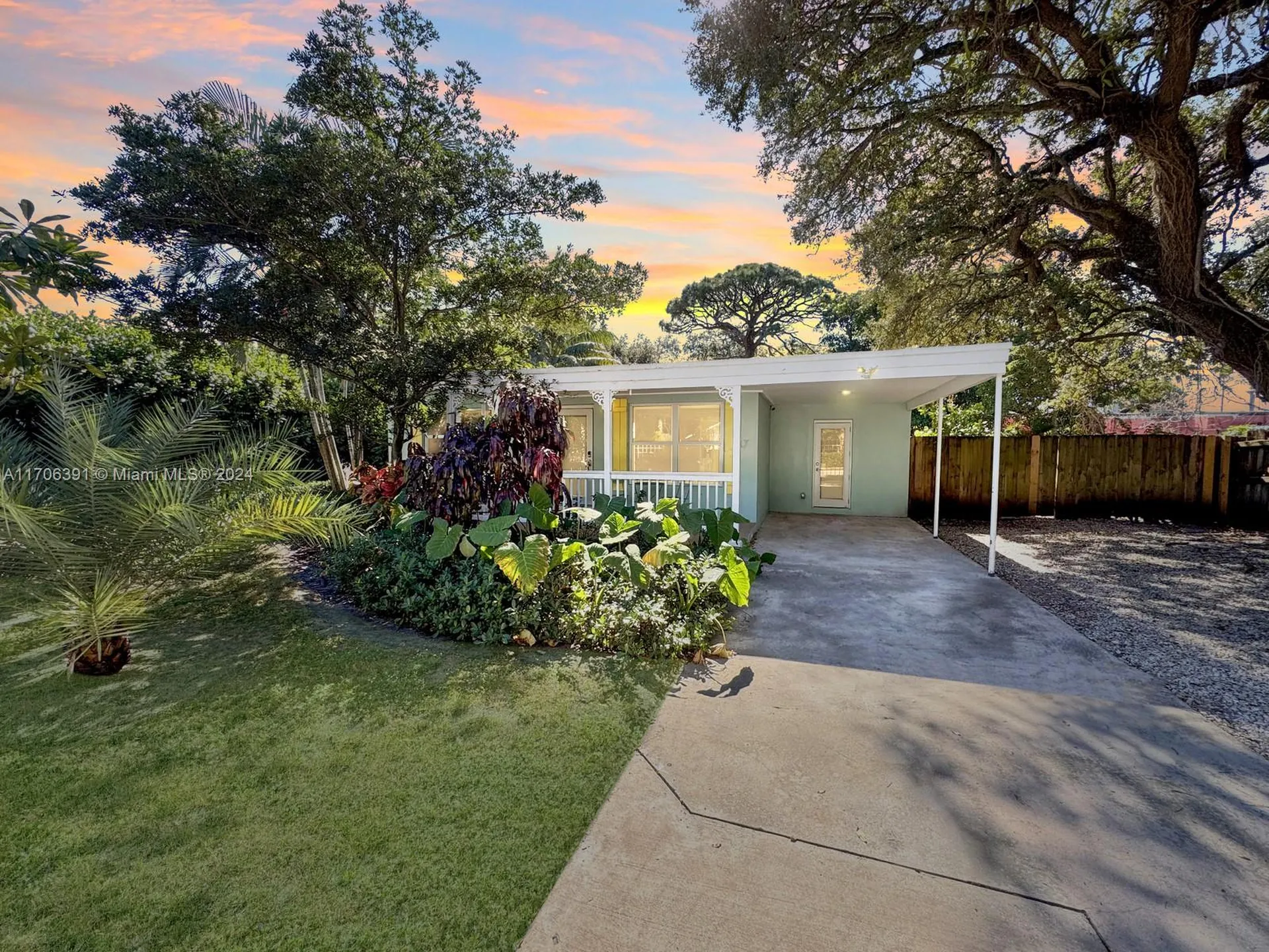 1820 SW 11th Court Fort Lauderdale FL 33312