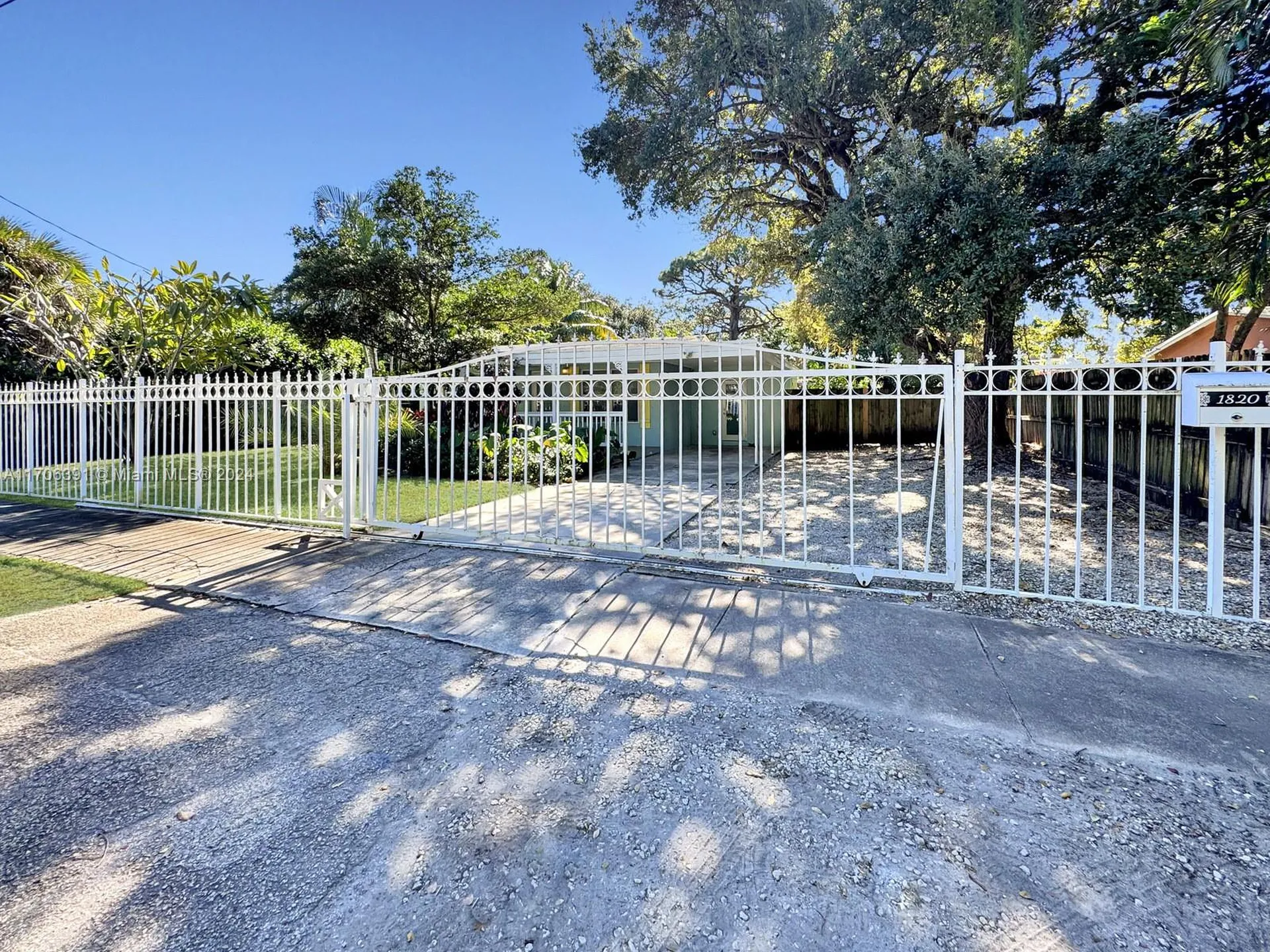 1820 SW 11th Court Fort Lauderdale FL 33312