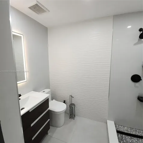 10865 NW 7th Street Miami FL 33172
