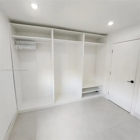 10865 NW 7th Street Miami FL 33172