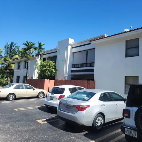 10865 NW 7th Street Miami FL 33172