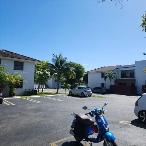 10865 NW 7th Street Miami FL 33172