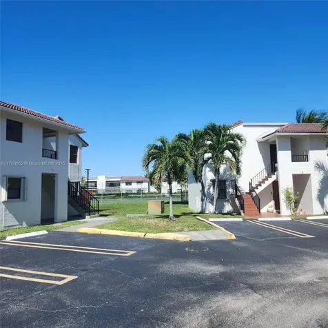 10865 NW 7th Street Miami FL 33172