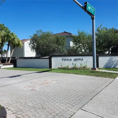 10865 NW 7th Street Miami FL 33172