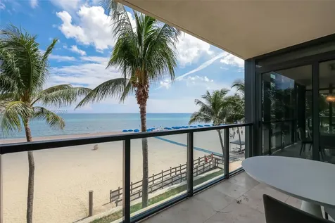2205 S Surf Road Hollywood FL 33019