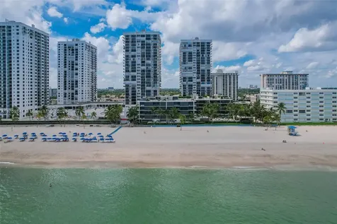 2205 S Surf Road Hollywood FL 33019