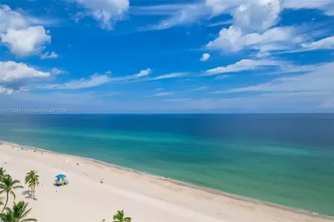 2205 S Surf Road Hollywood FL 33019