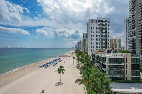 2205 S Surf Road Hollywood FL 33019