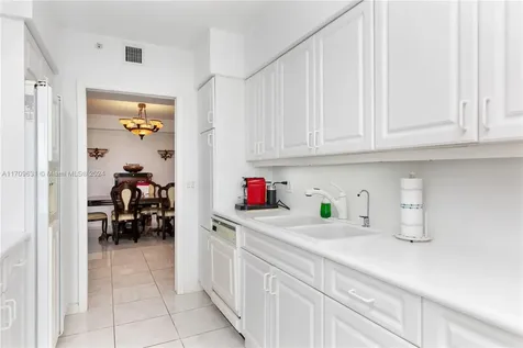 16400 Collins Avenue Sunny Isles Beach FL 33160