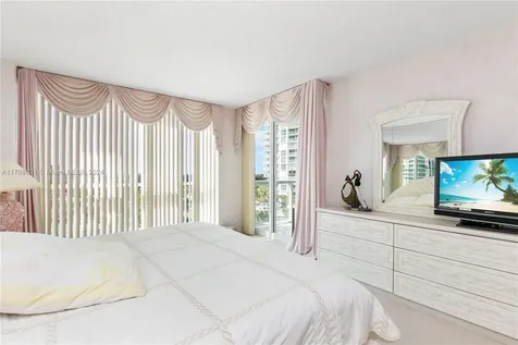 16400 Collins Avenue Sunny Isles Beach FL 33160
