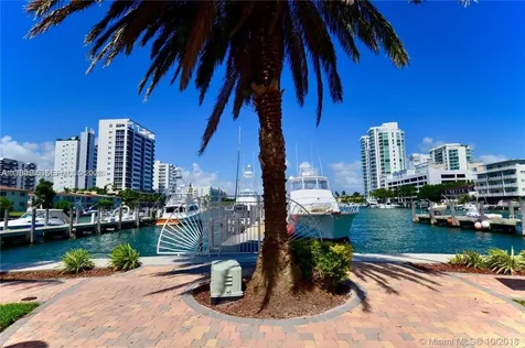 7900 Harbor Island Drive North Bay Village FL 33141