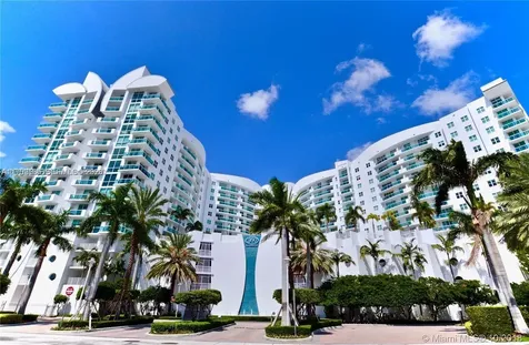 7900 Harbor Island Drive North Bay Village FL 33141