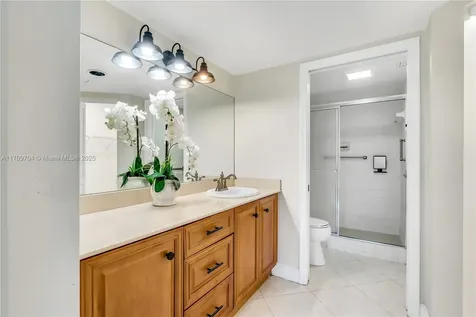 900 SW 125th Way Pembroke Pines FL 33027