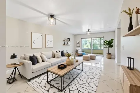 900 SW 125th Way Pembroke Pines FL 33027