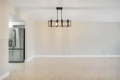 900 SW 125th Way Pembroke Pines FL 33027