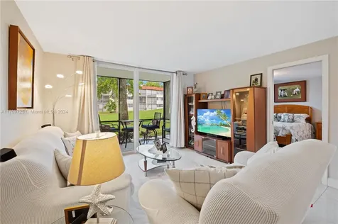 711 S Hollybrook Drive Pembroke Pines FL 33025