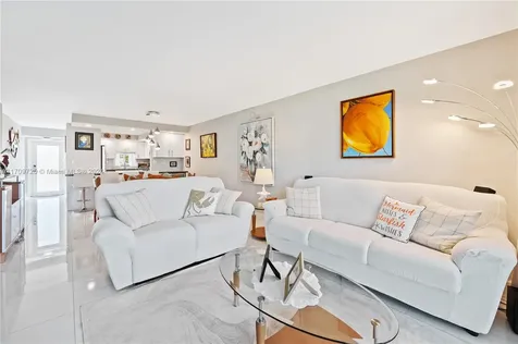 711 S Hollybrook Drive Pembroke Pines FL 33025