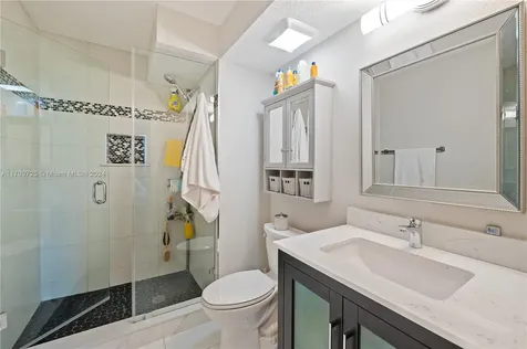 711 S Hollybrook Drive Pembroke Pines FL 33025