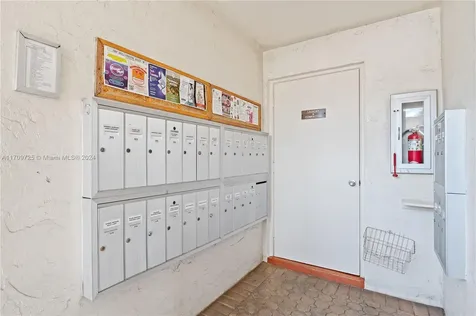 711 S Hollybrook Drive Pembroke Pines FL 33025
