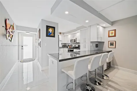 711 S Hollybrook Drive Pembroke Pines FL 33025