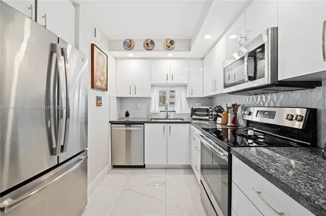 711 S Hollybrook Drive Pembroke Pines FL 33025