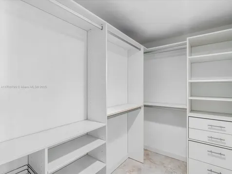 2950 NE 188th Street Aventura FL 33180