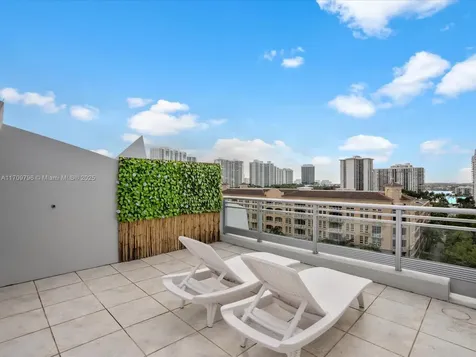 2950 NE 188th Street Aventura FL 33180