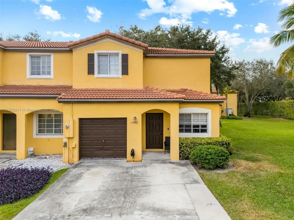 1708 SW 101st Terrace Miramar FL 33025