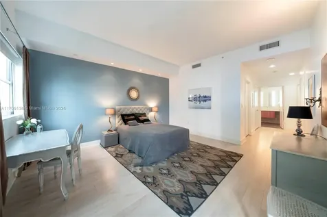 6103 Aqua Avenue Miami Beach FL 33141