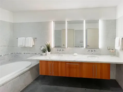 6103 Aqua Avenue Miami Beach FL 33141