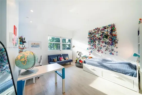 6103 Aqua Avenue Miami Beach FL 33141