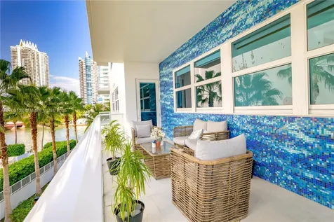 6103 Aqua Avenue Miami Beach FL 33141