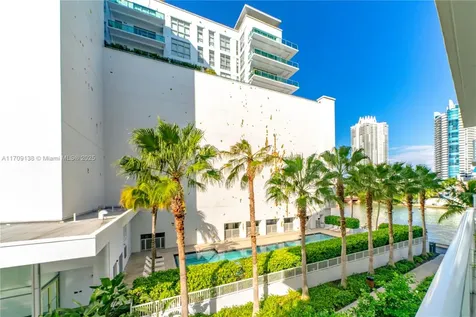 6103 Aqua Avenue Miami Beach FL 33141